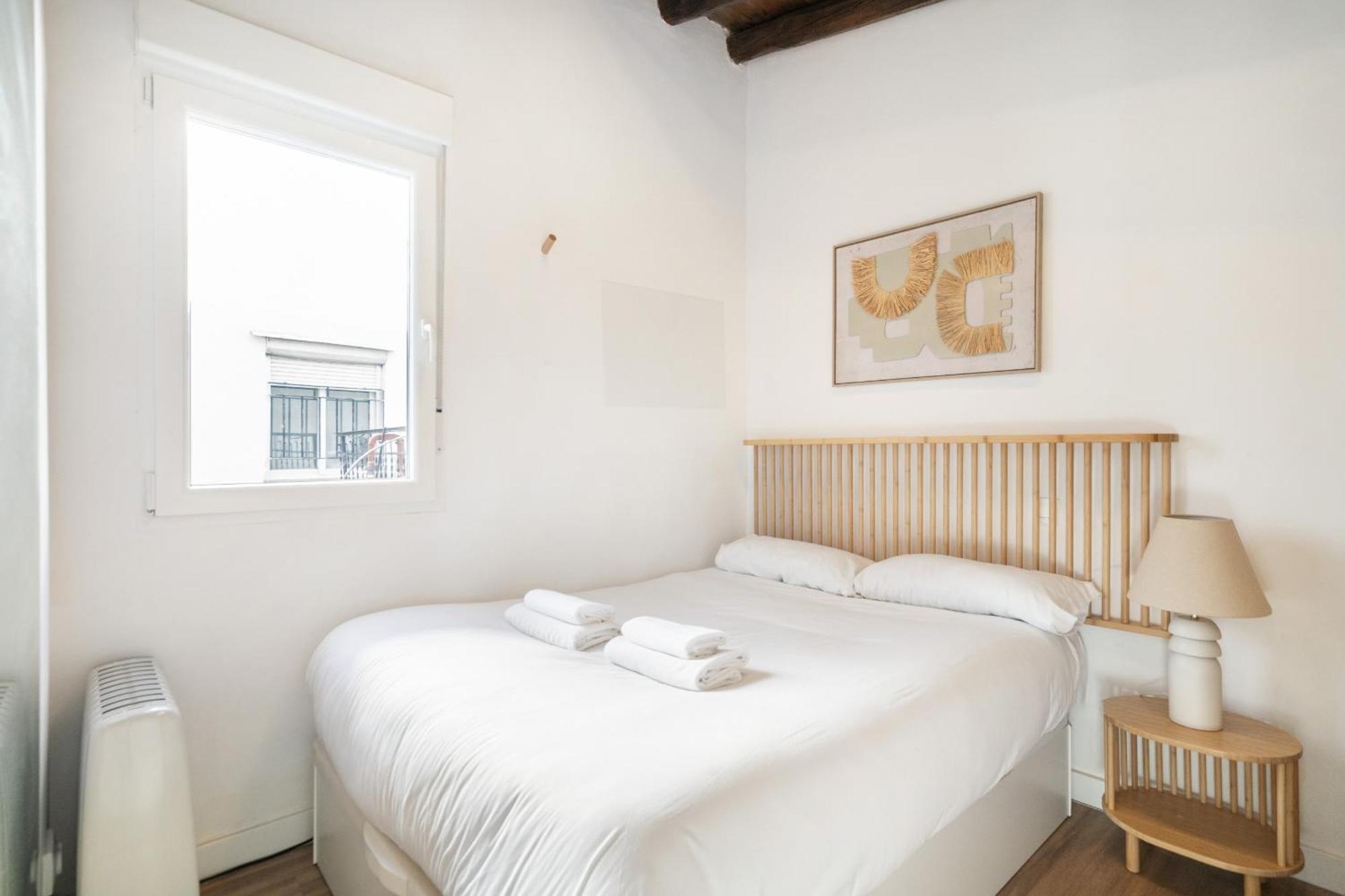 Atico Con Terraza En Lavapies Alquiler Temporal Daire Madrid Dış mekan fotoğraf